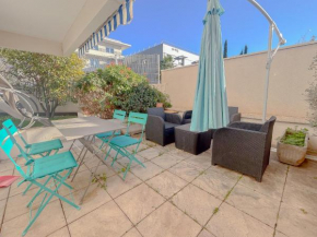 Central avec jardin, piscine parking 150 m plage, Fréjus